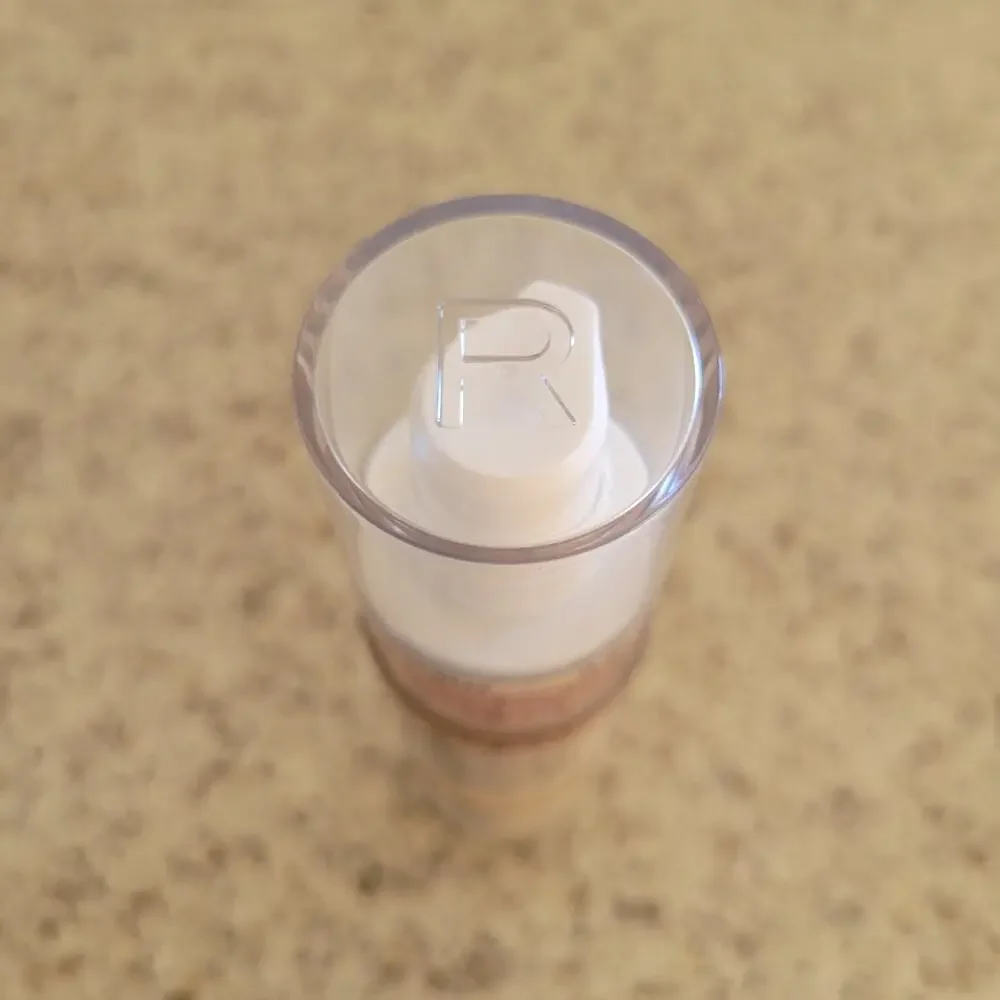 NEW Makeup Revolution F8.5 IRL Filter Longwear Liquid Foundation Soft Matte 16HR